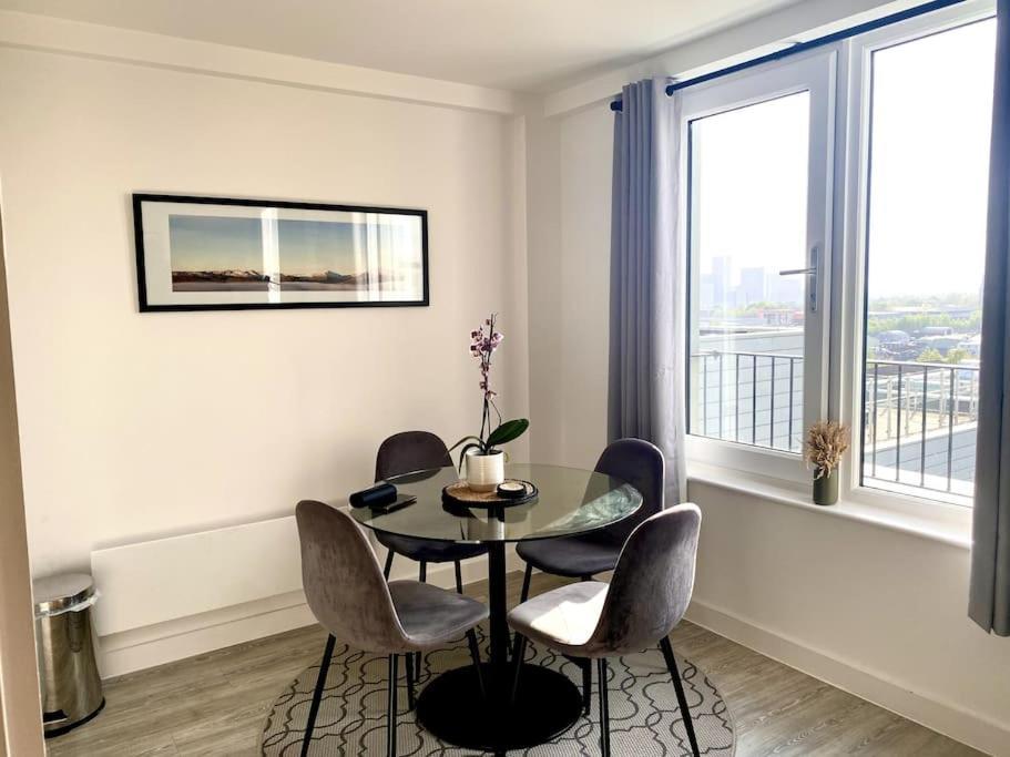 Prime Suite 2 Bedroom Apartment With Rooftop Terrace Manchester Exterior photo